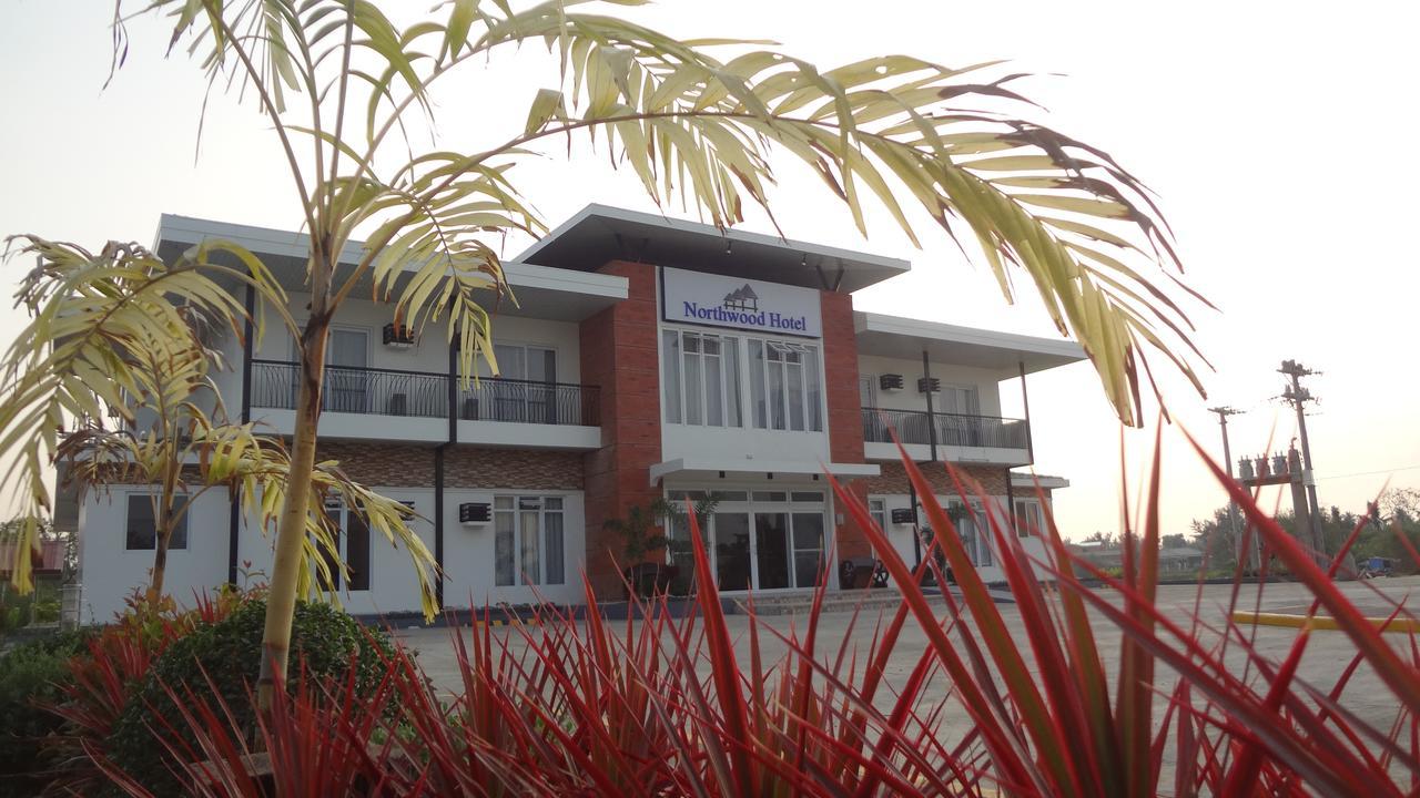 Northwood Hotel Alaminos Exterior foto